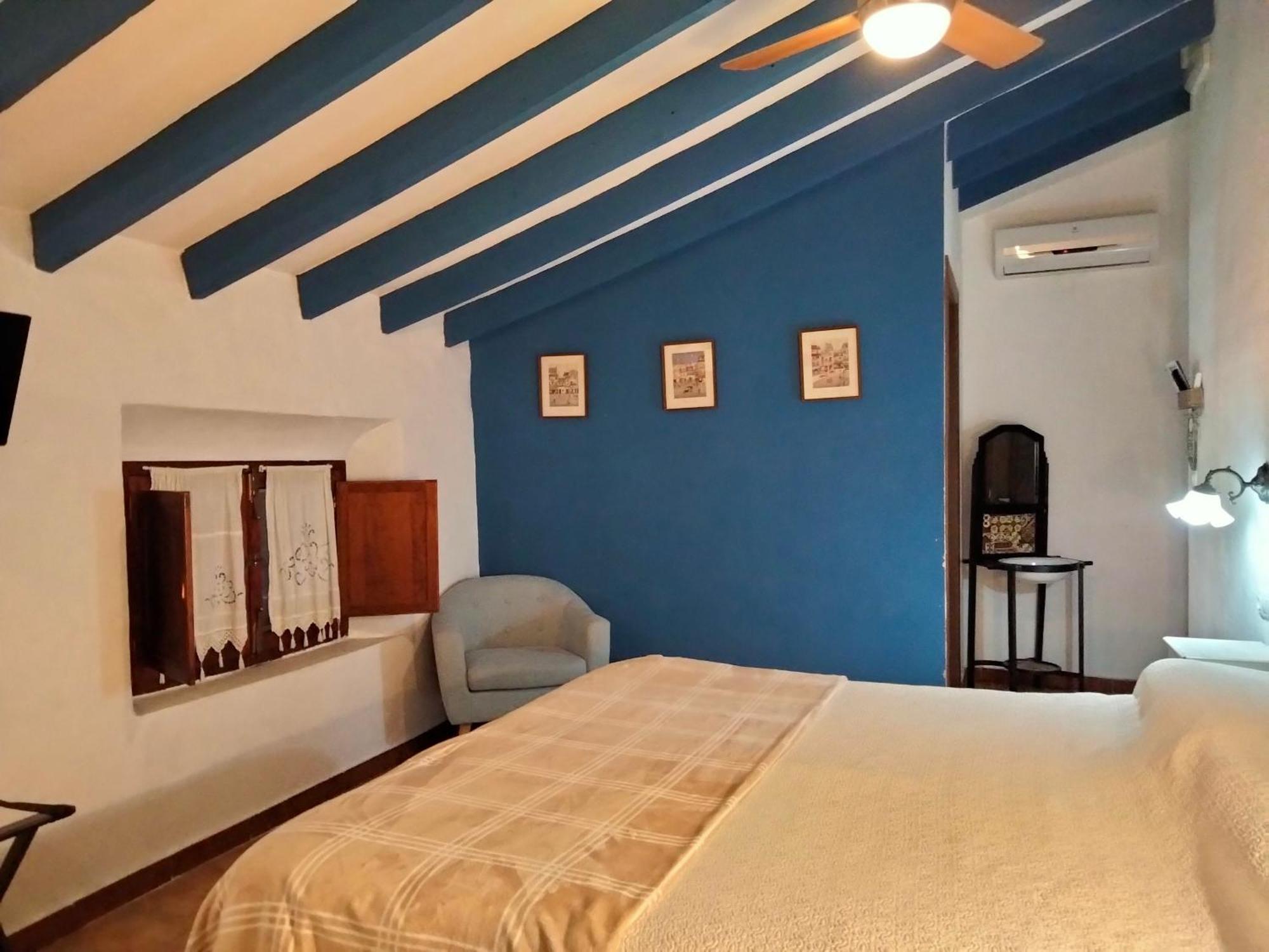 Hostal Los Aromas Villena Room photo