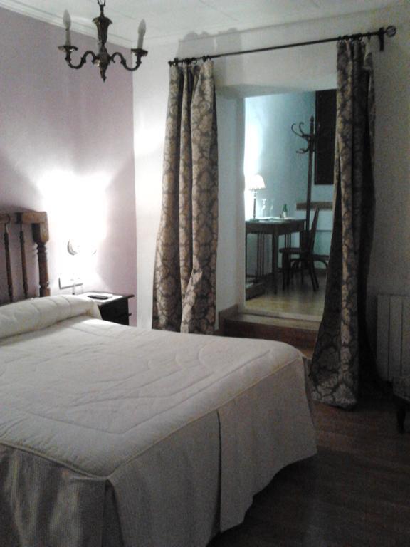 Hostal Los Aromas Villena Room photo