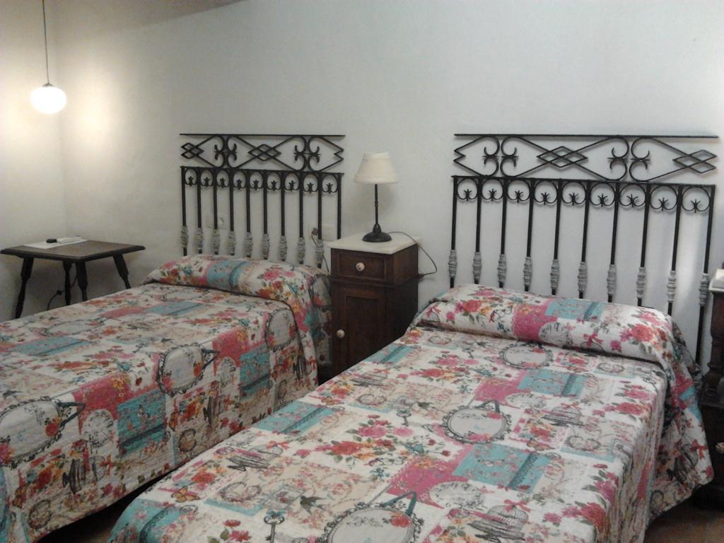 Hostal Los Aromas Villena Room photo